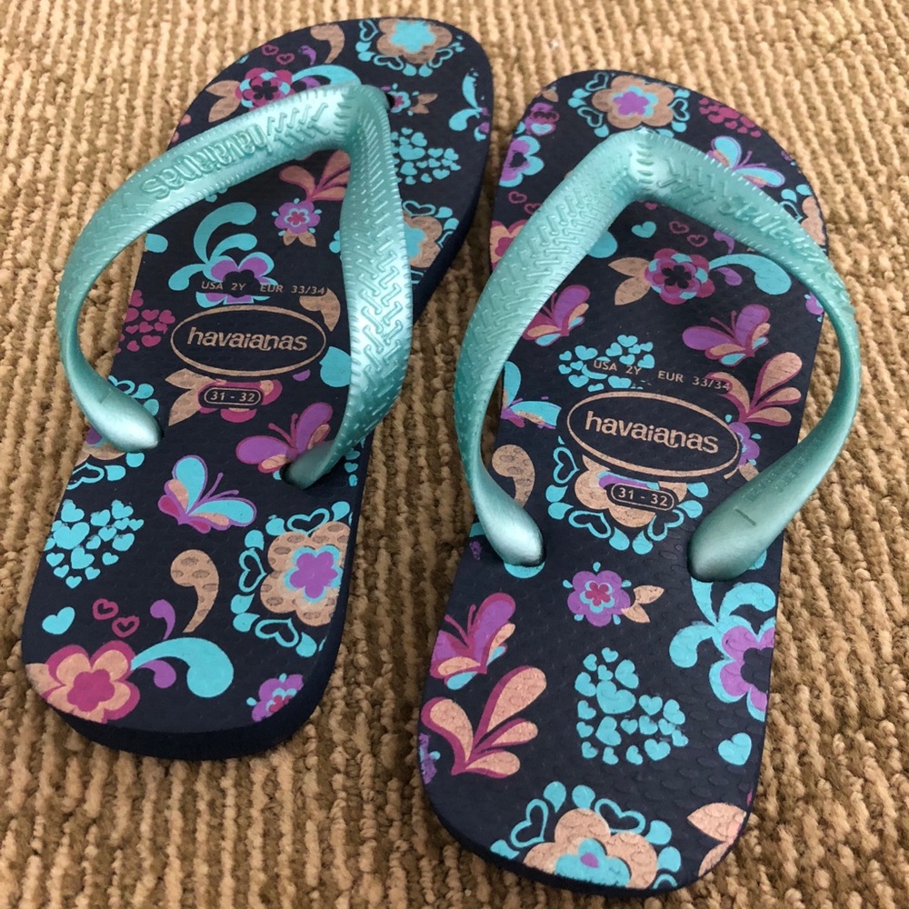Girls Havianas Flip Flops size 31/32